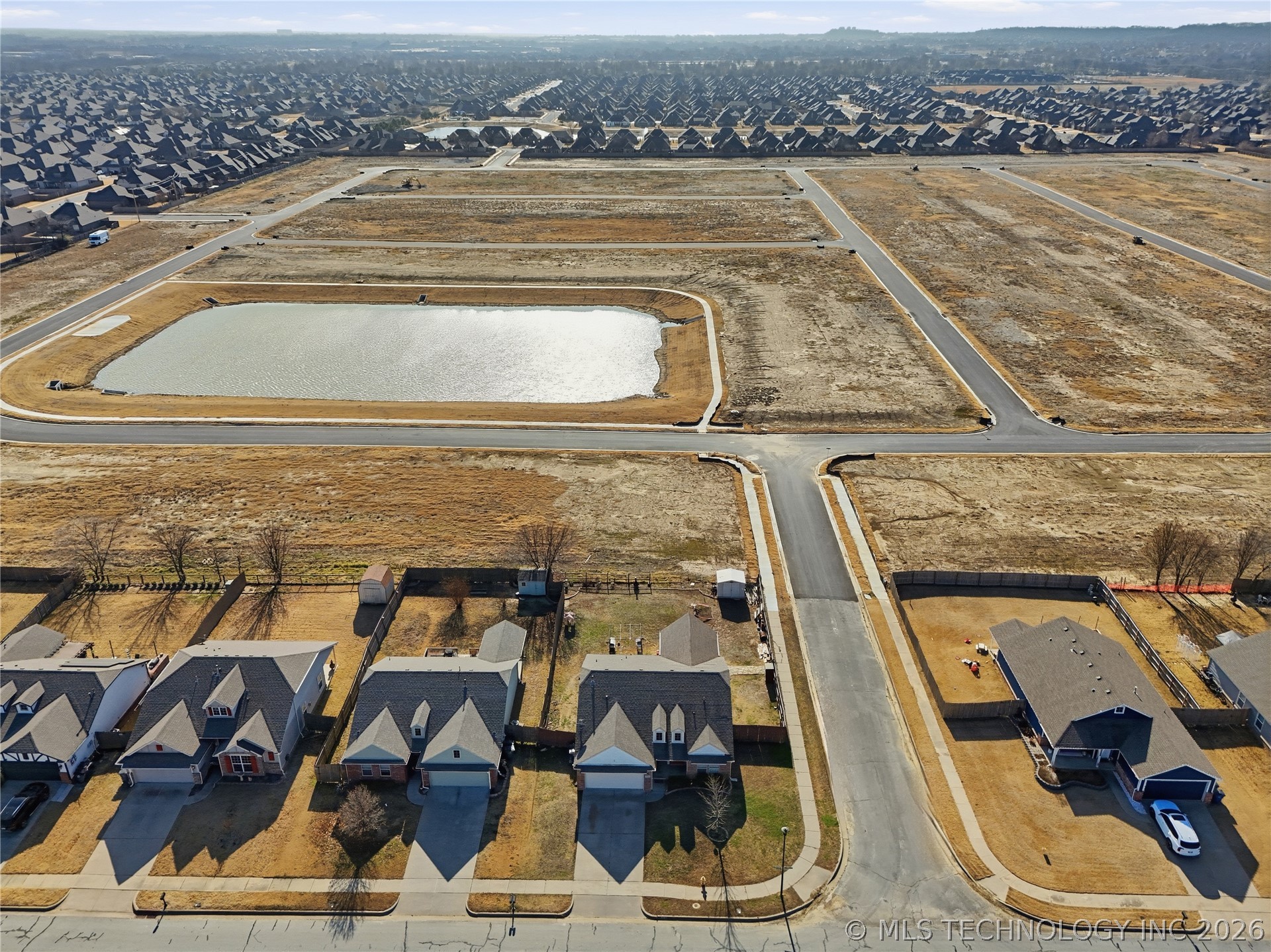 18304 E 43rd Street Property Photo 3