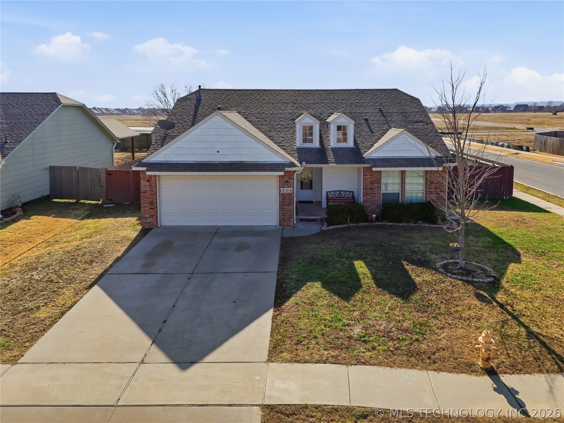 18304 E 43rd Street Property Photo 5