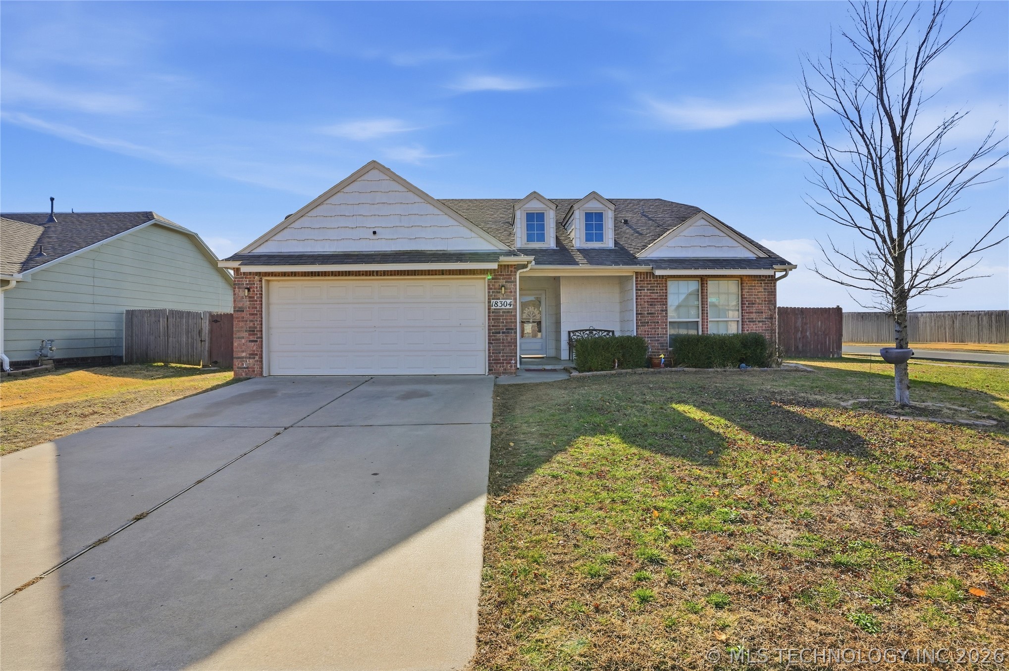 18304 E 43rd Street Property Photo 7