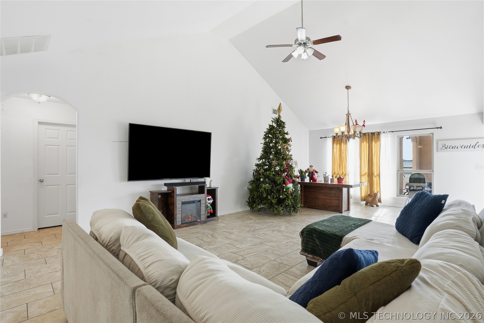 18304 E 43rd Street Property Photo 14