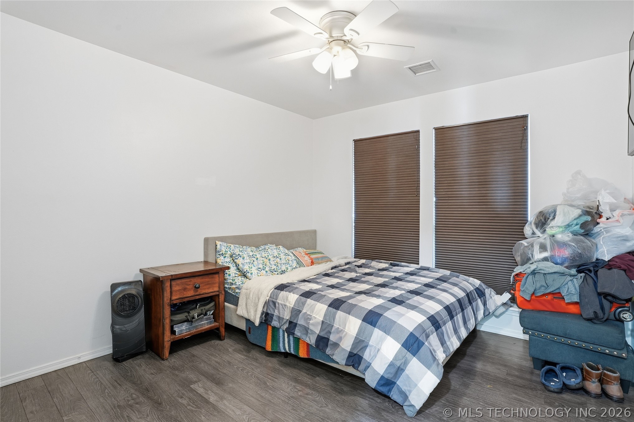 18304 E 43rd Street Property Photo 32