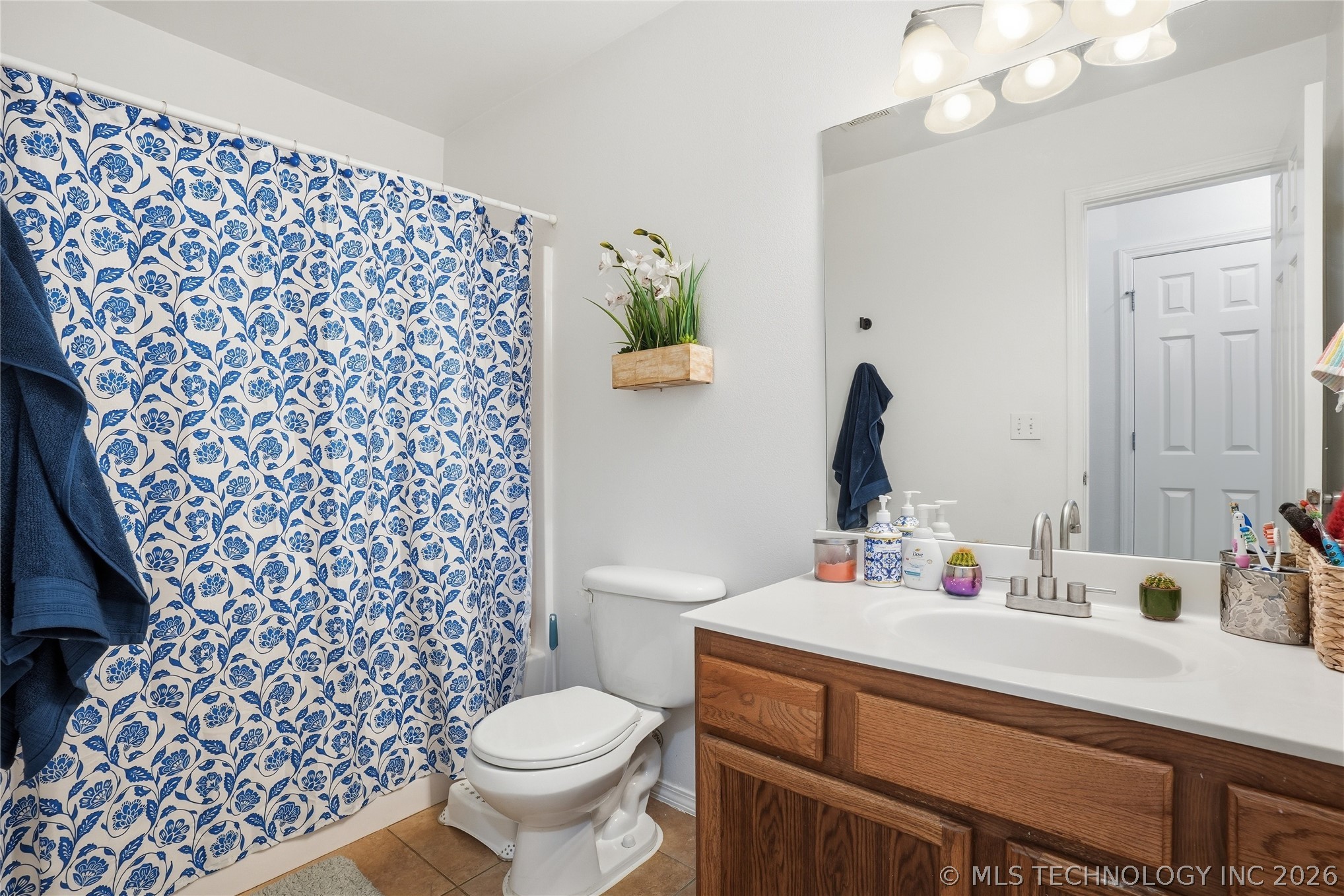 18304 E 43rd Street Property Photo 36