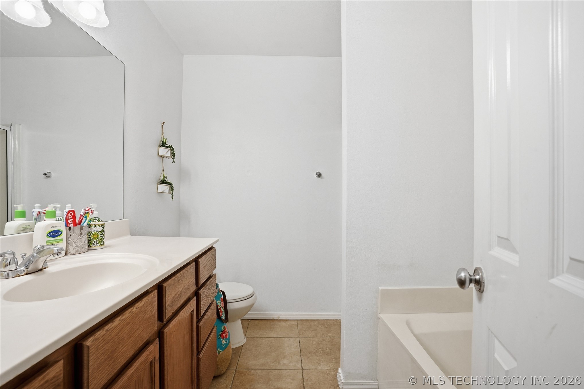 18304 E 43rd Street Property Photo 44