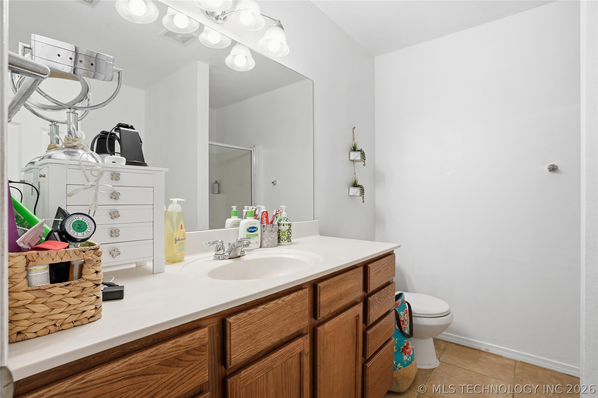 18304 E 43rd Street Property Photo 45