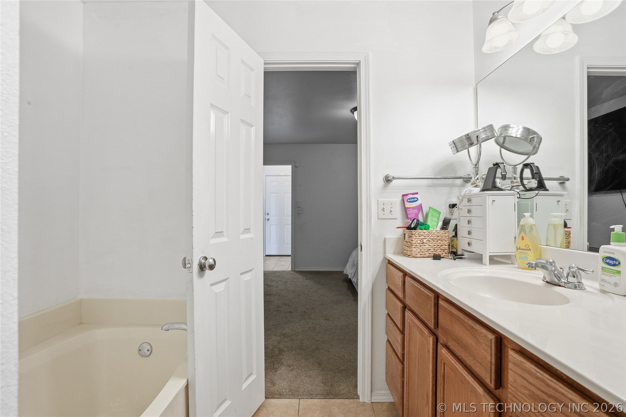 18304 E 43rd Street Property Photo 47