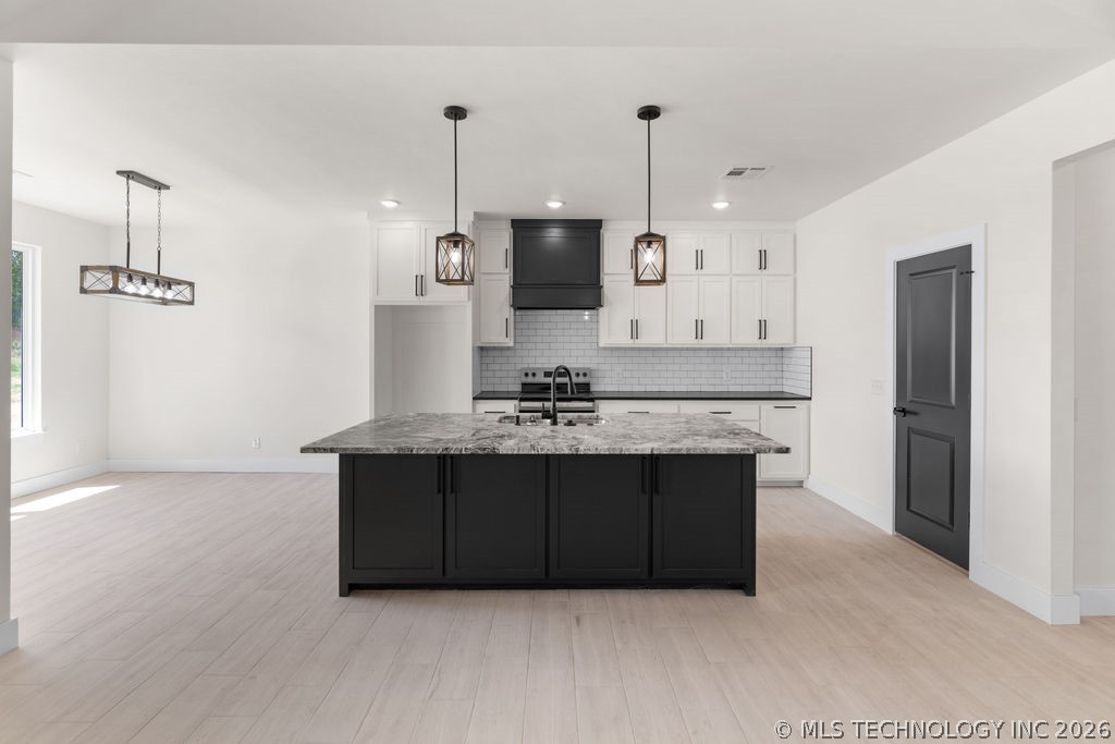 13203 Whimsical Lane Property Photo 10