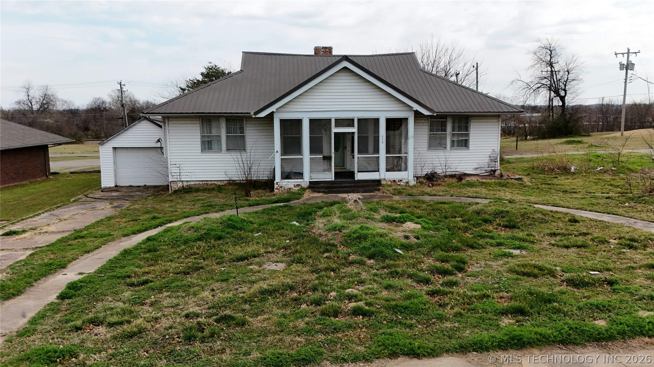 413 S Main Street Property Photo 1