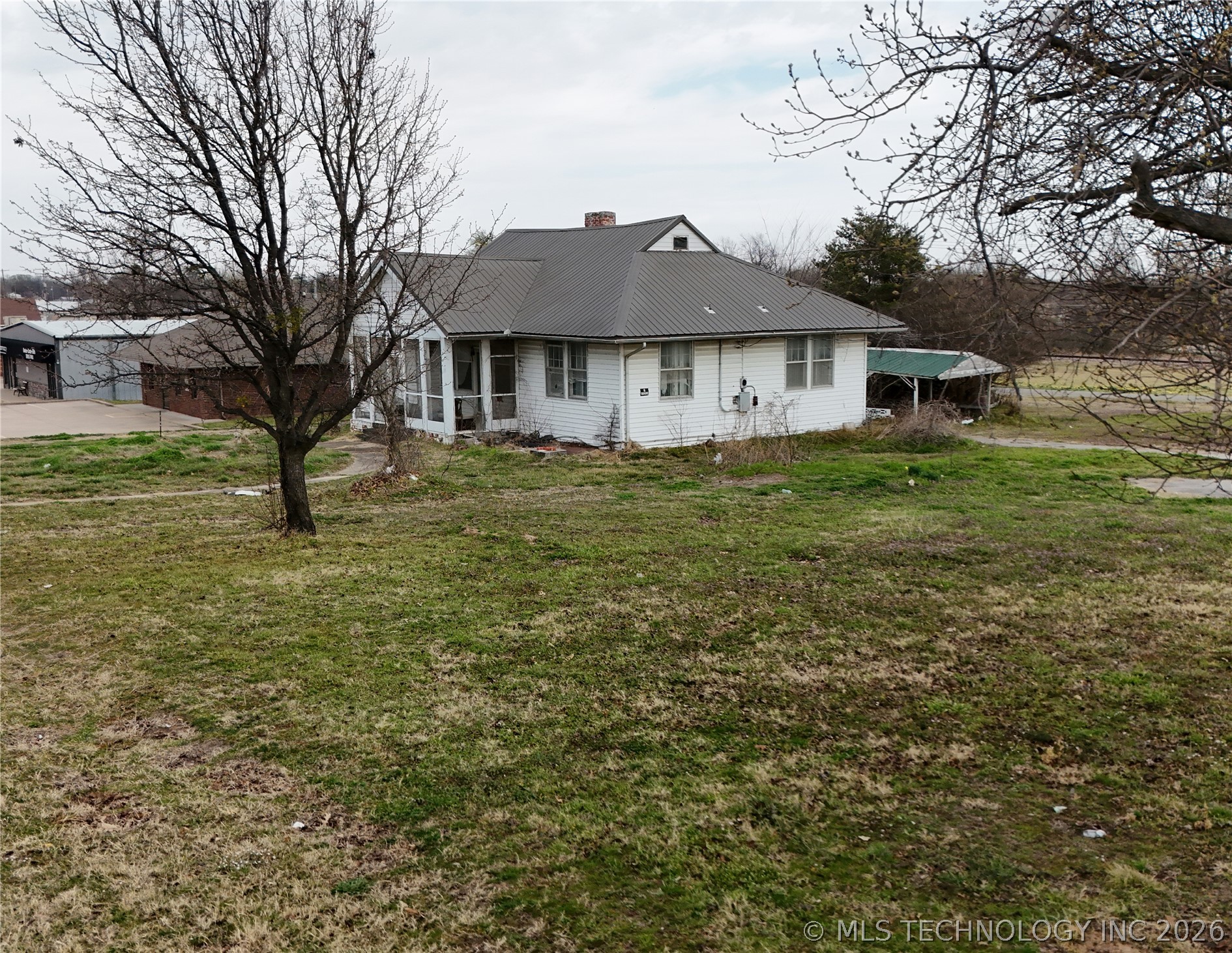 413 S Main Street Property Photo 5