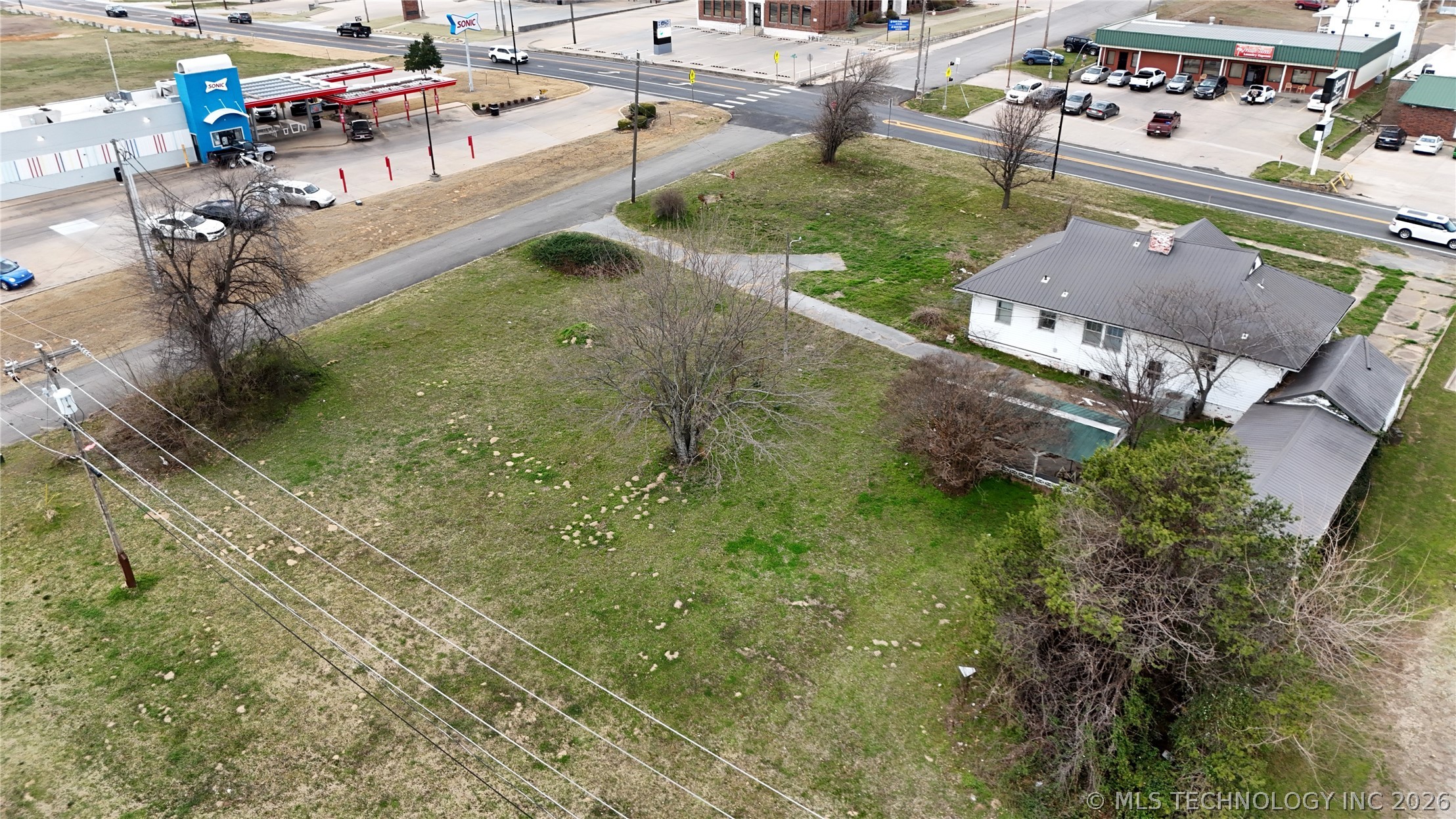 413 S Main Street Property Photo 7