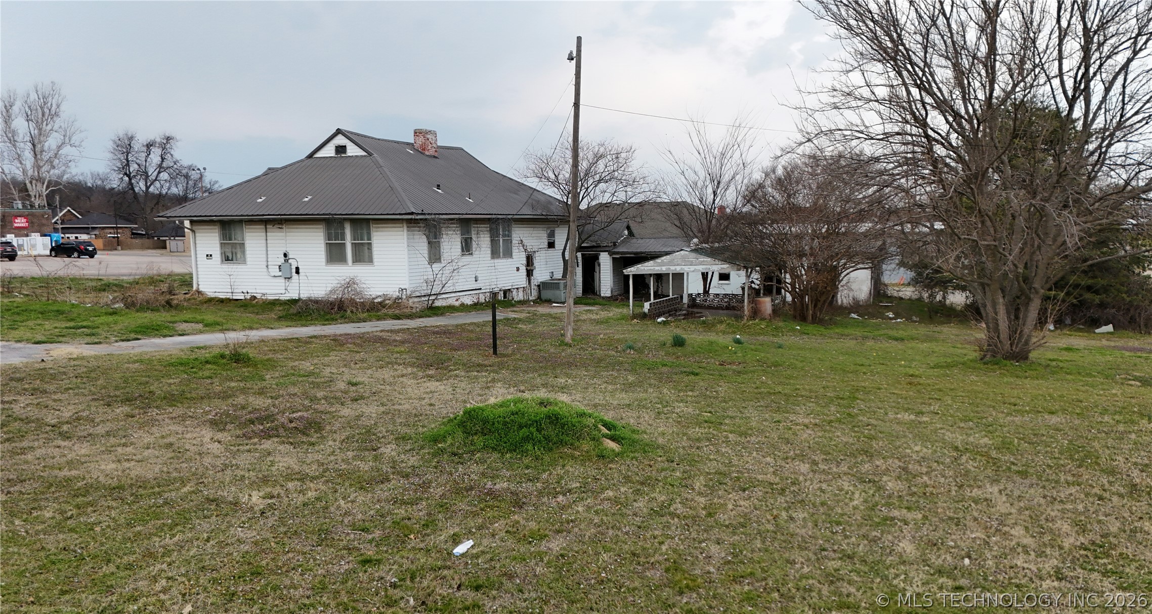 413 S Main Street Property Photo 8