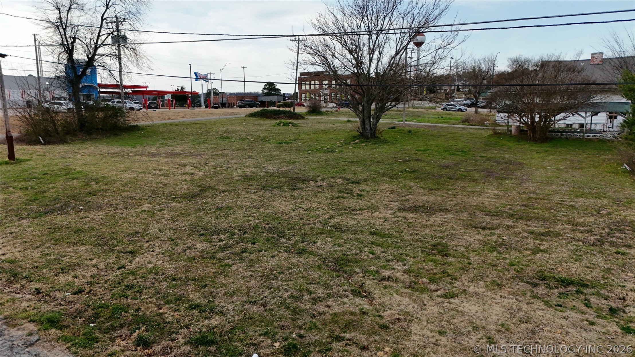 413 S Main Street Property Photo 11