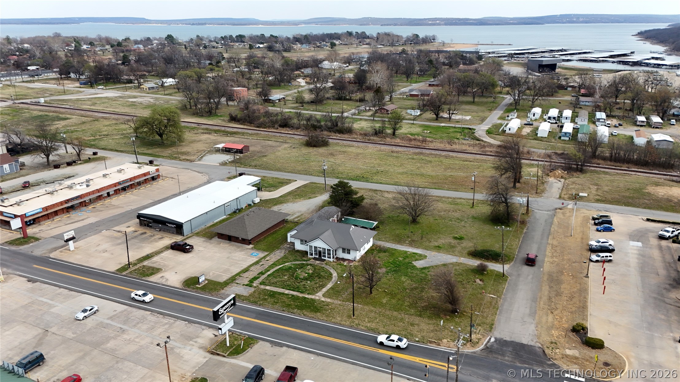 413 S Main Street Property Photo 15