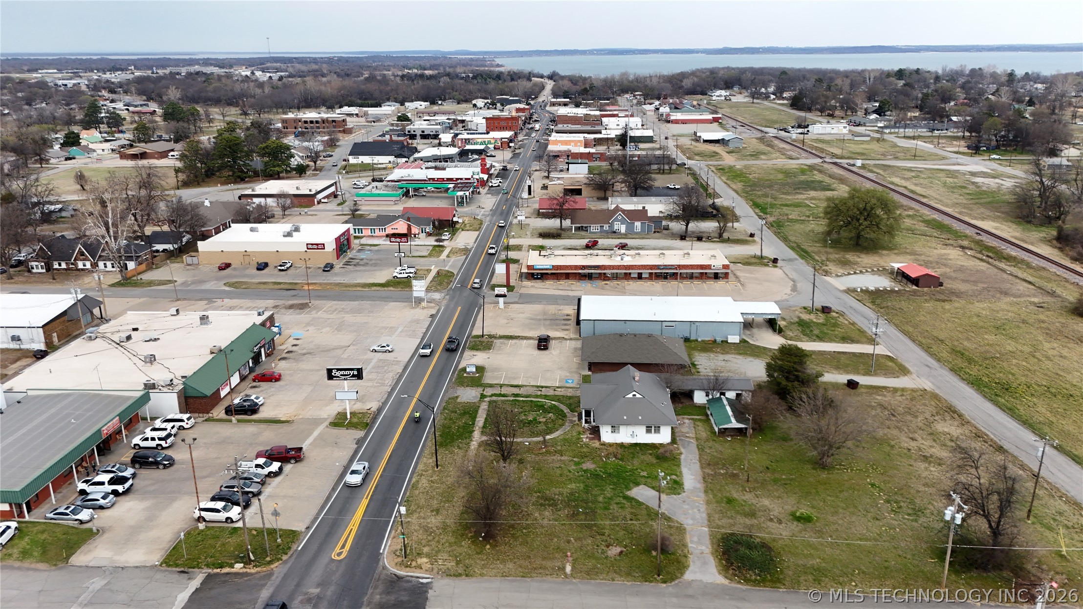 413 S Main Street Property Photo 17