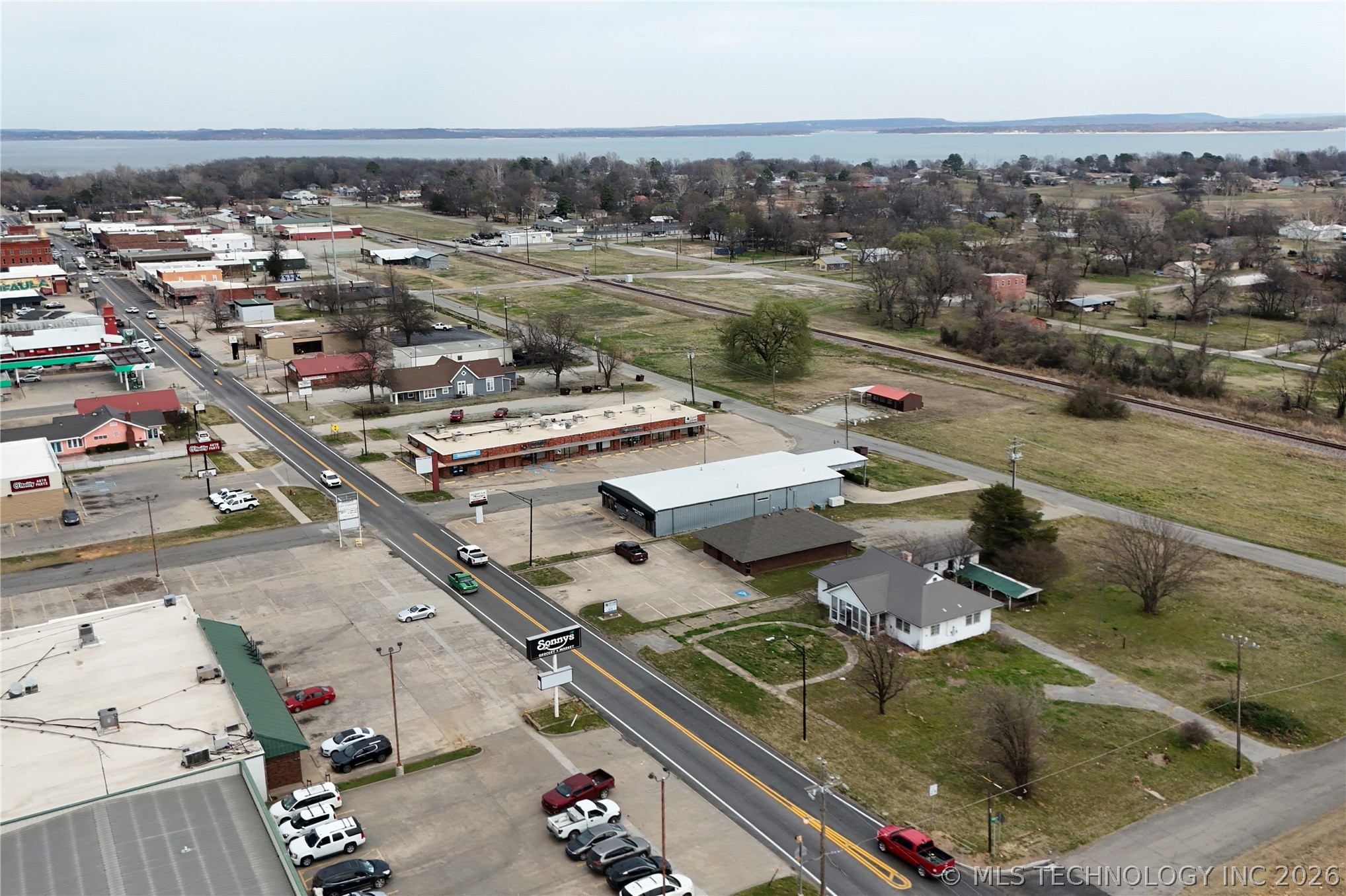 413 S Main Street Property Photo 18