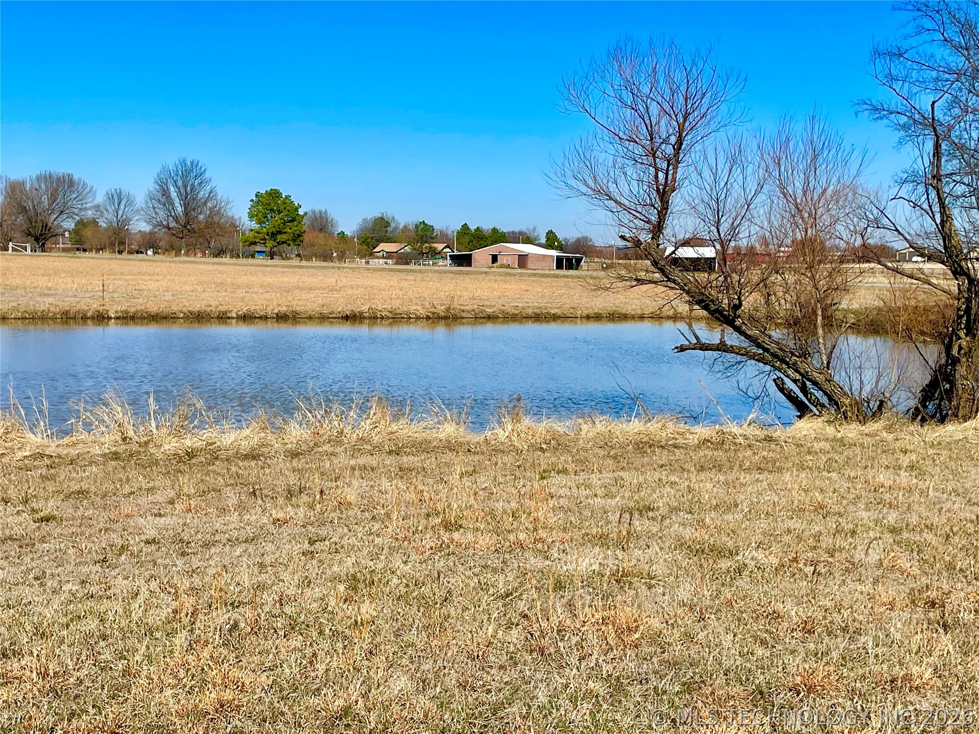 Memorial Road Property Photo 1