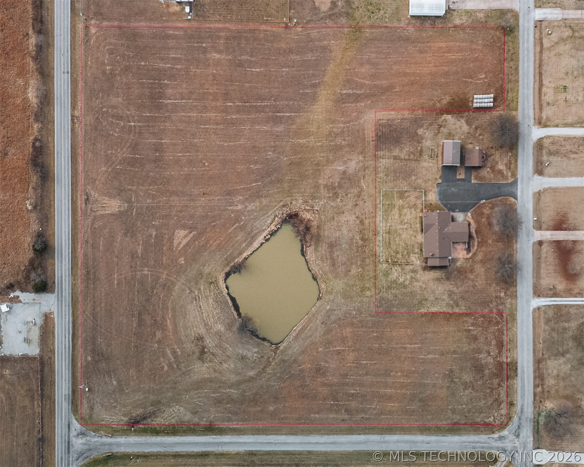 Memorial Road Property Photo 7