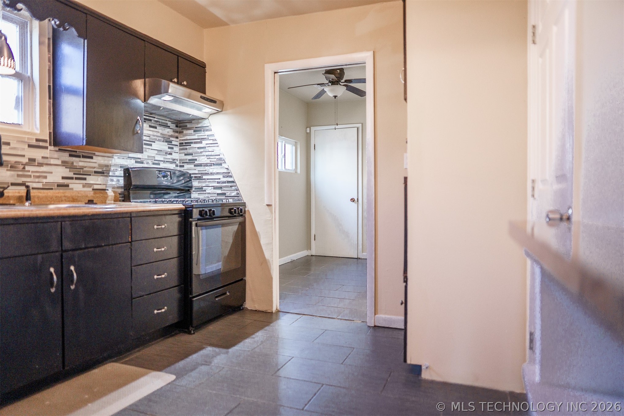 523 S 48th West Avenue Property Photo 9