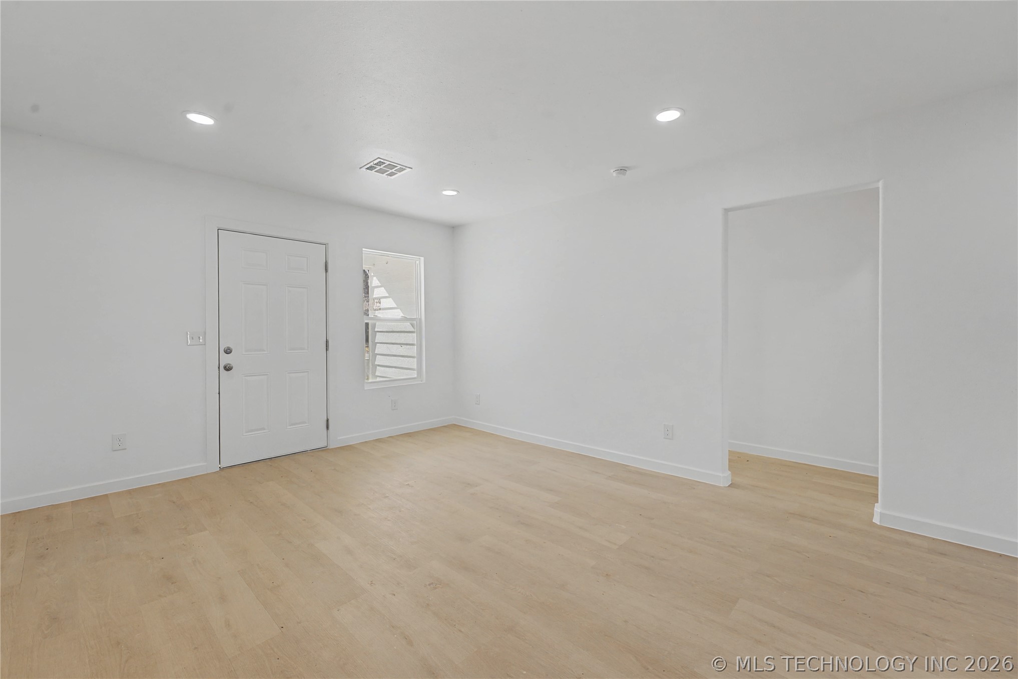 215 W Burnham Avenue Property Photo 16