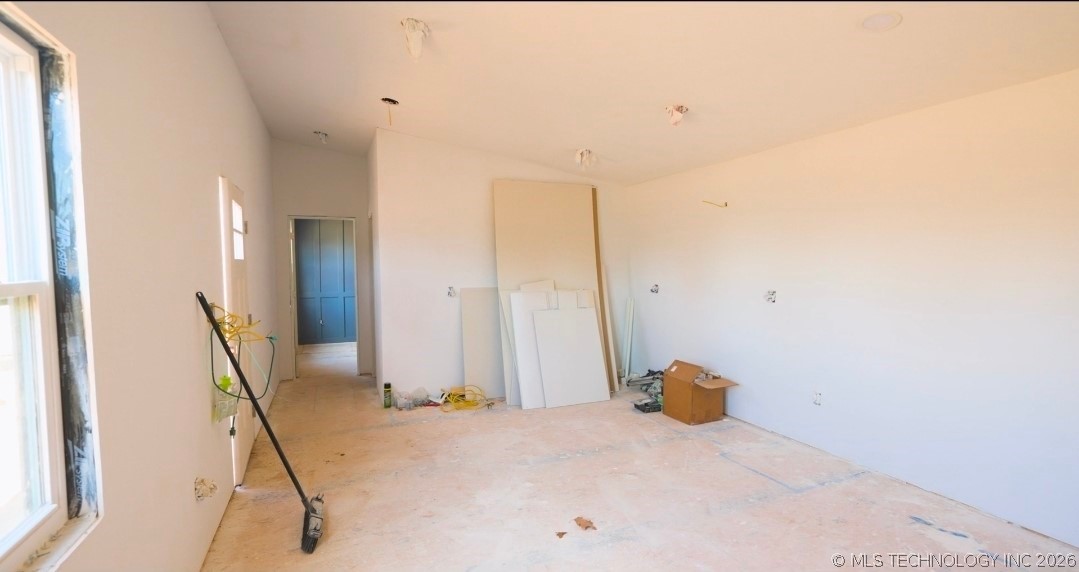 42073 W 281st Street S Property Photo 12