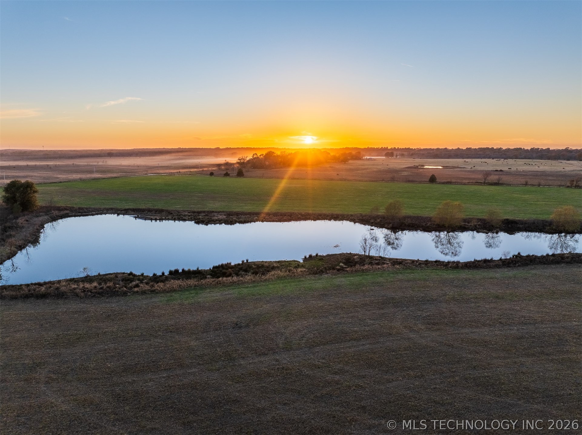 110 E 220 Road Property Photo 5