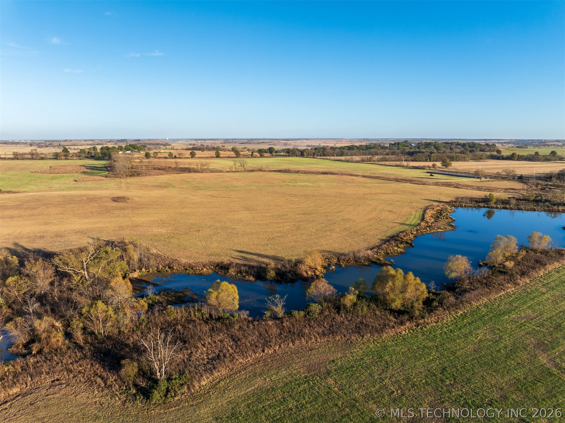 110 E 220 Road Property Photo 9