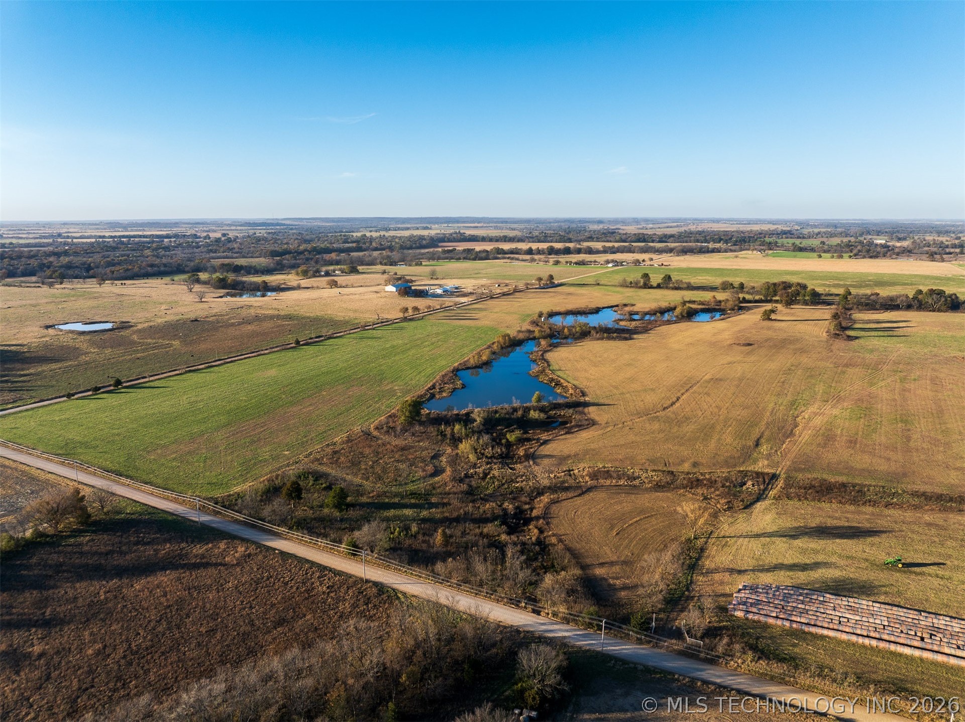 110 E 220 Road Property Photo 22