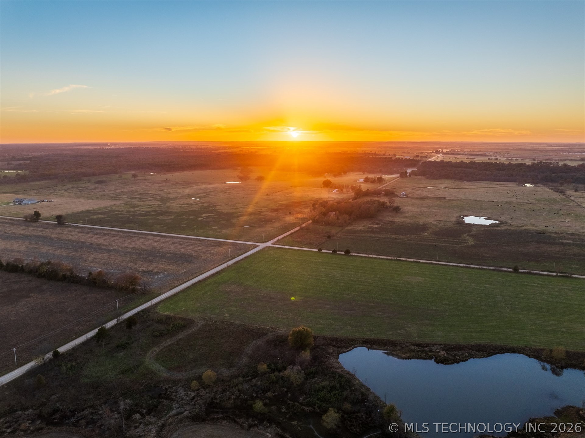 110 E 220 Road Property Photo 45