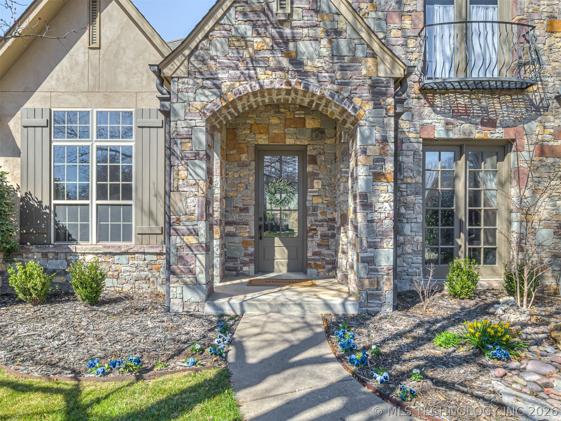 10624 S 91st East Avenue Property Photo 6