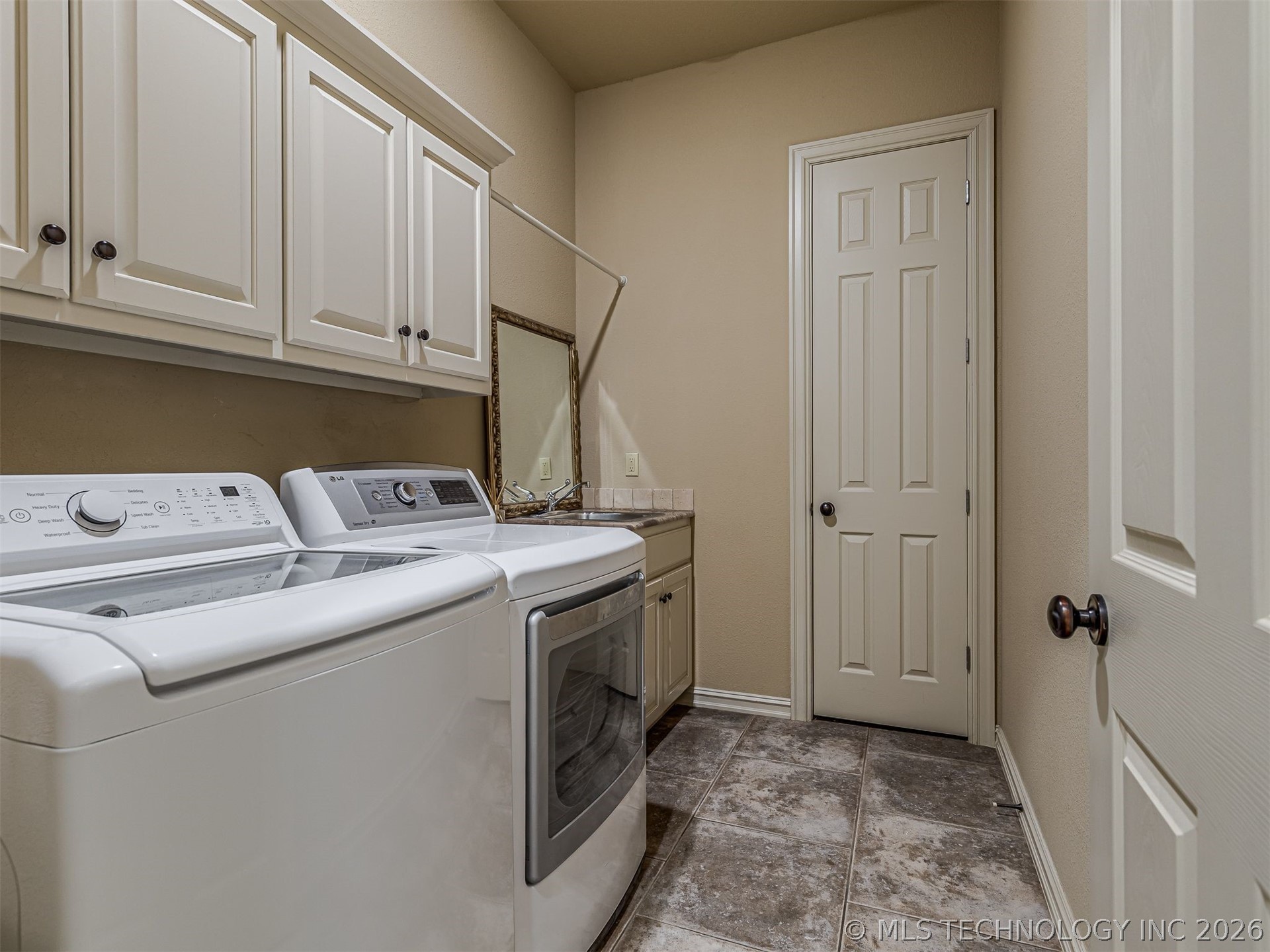 10624 S 91st East Avenue Property Photo 58