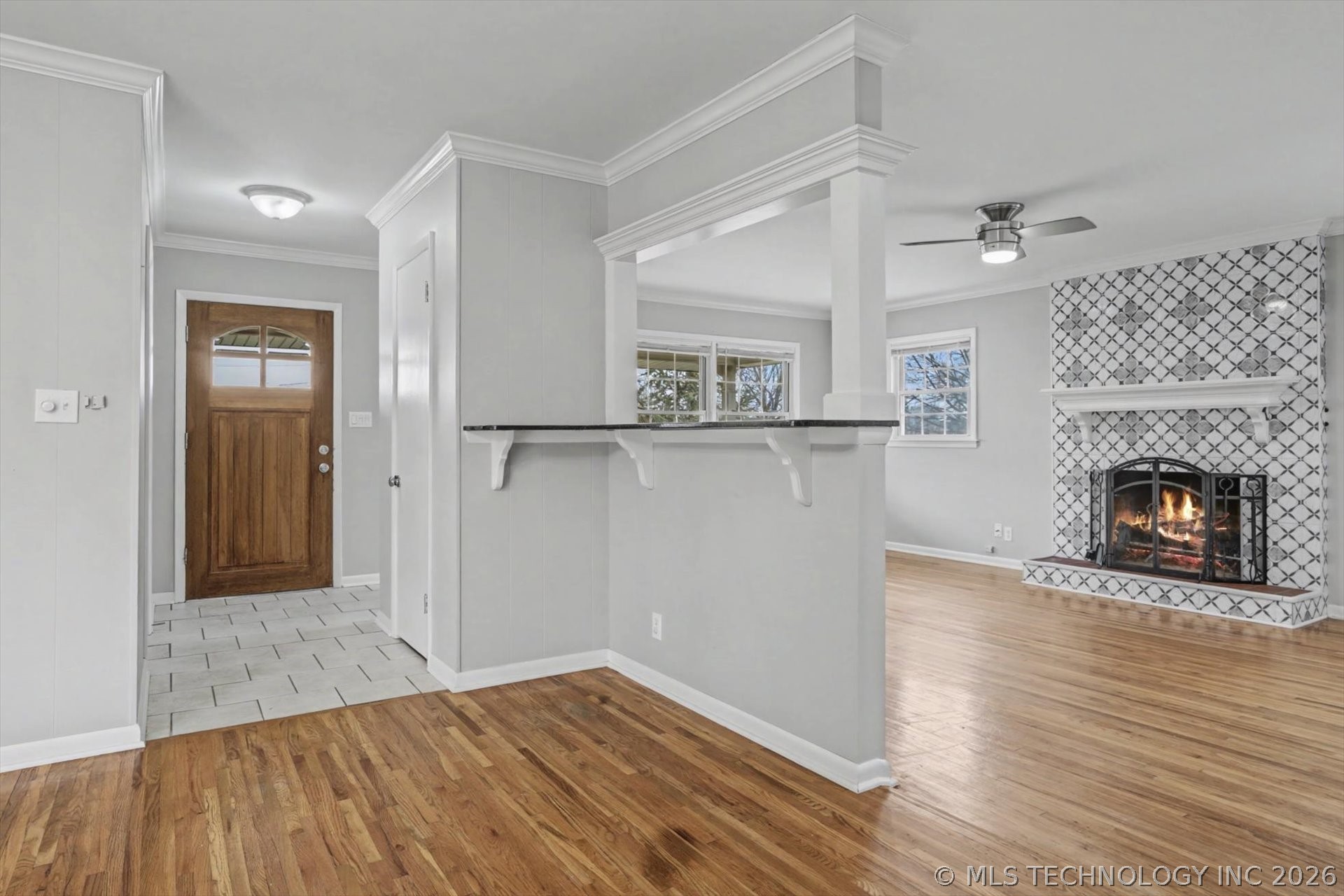4664 S Winston Avenue Property Photo 4