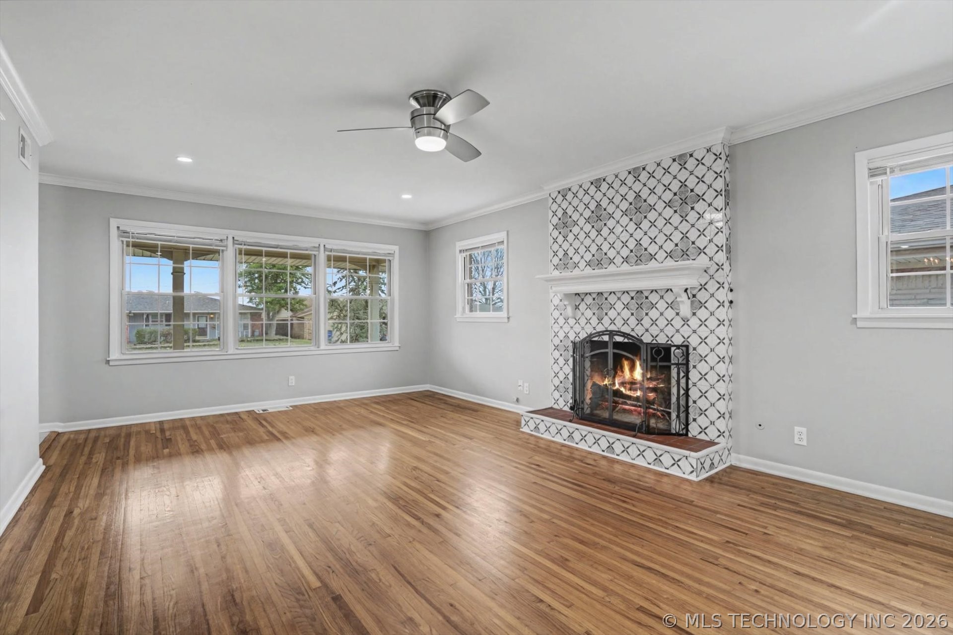 4664 S Winston Avenue Property Photo 6