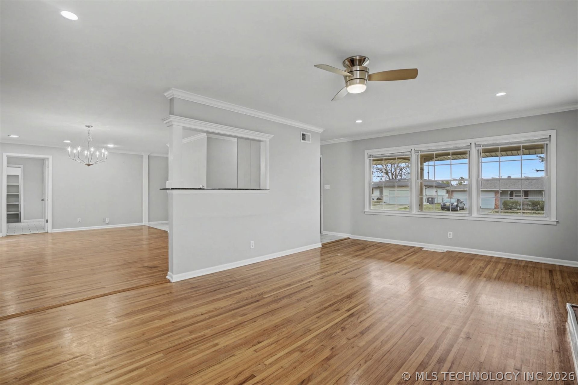 4664 S Winston Avenue Property Photo 7