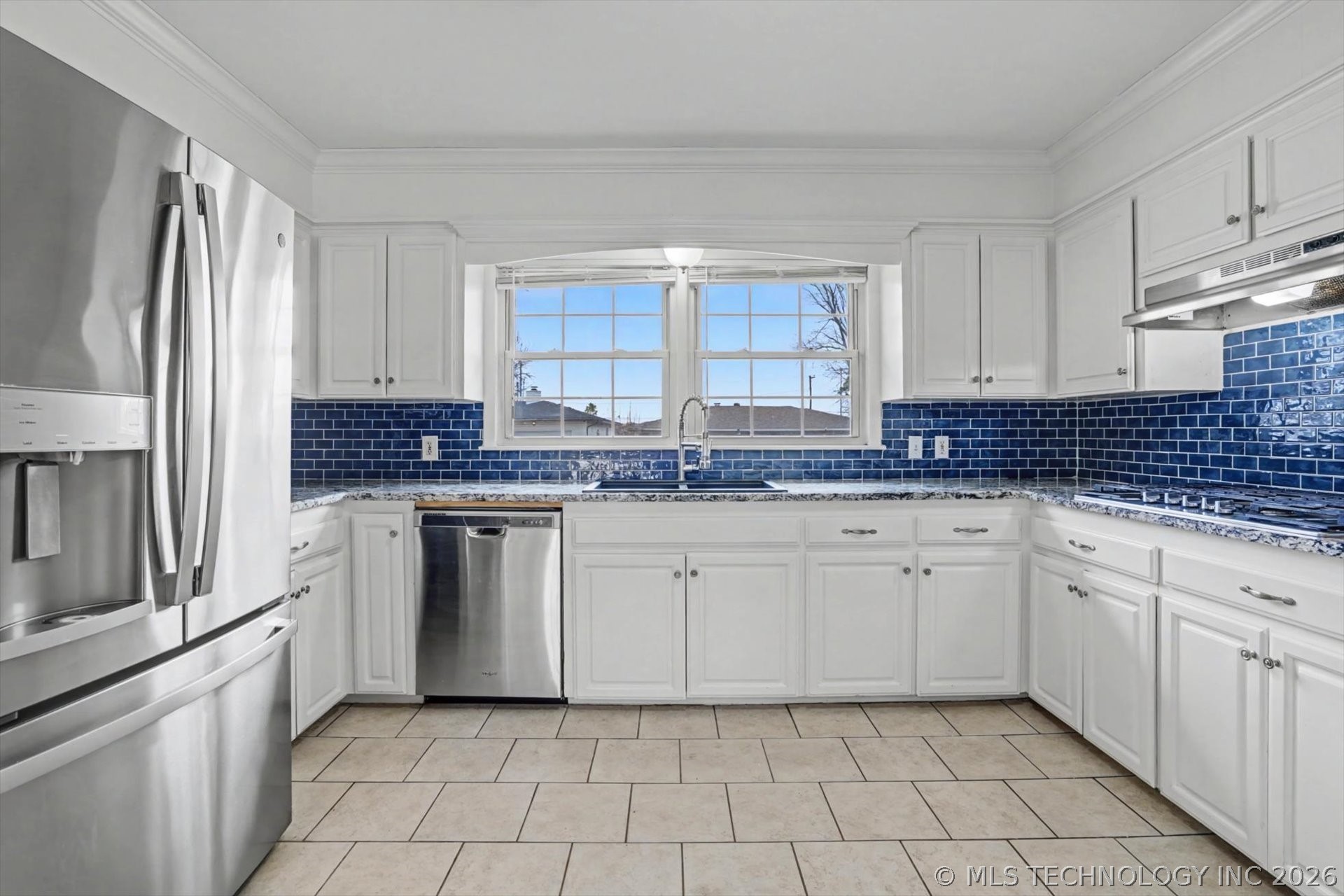 4664 S Winston Avenue Property Photo 10