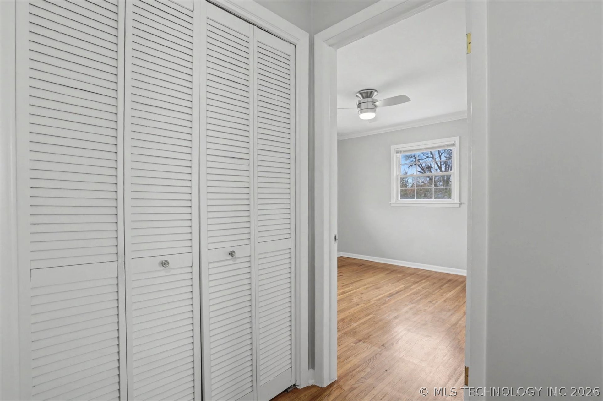 4664 S Winston Avenue Property Photo 19