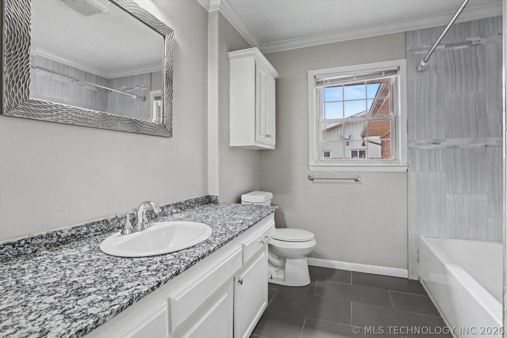 4664 S Winston Avenue Property Photo 20