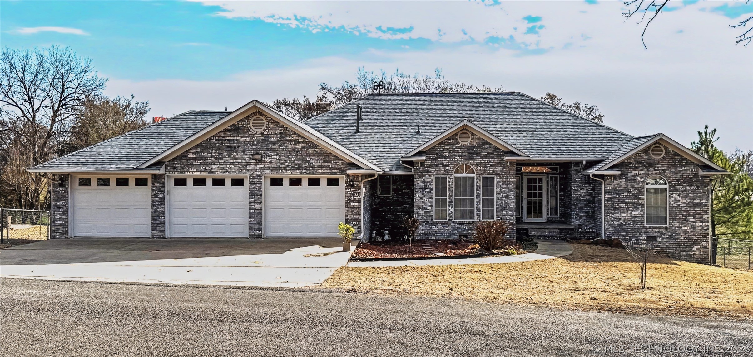 5273 Jeanette Lane Property Photo 1