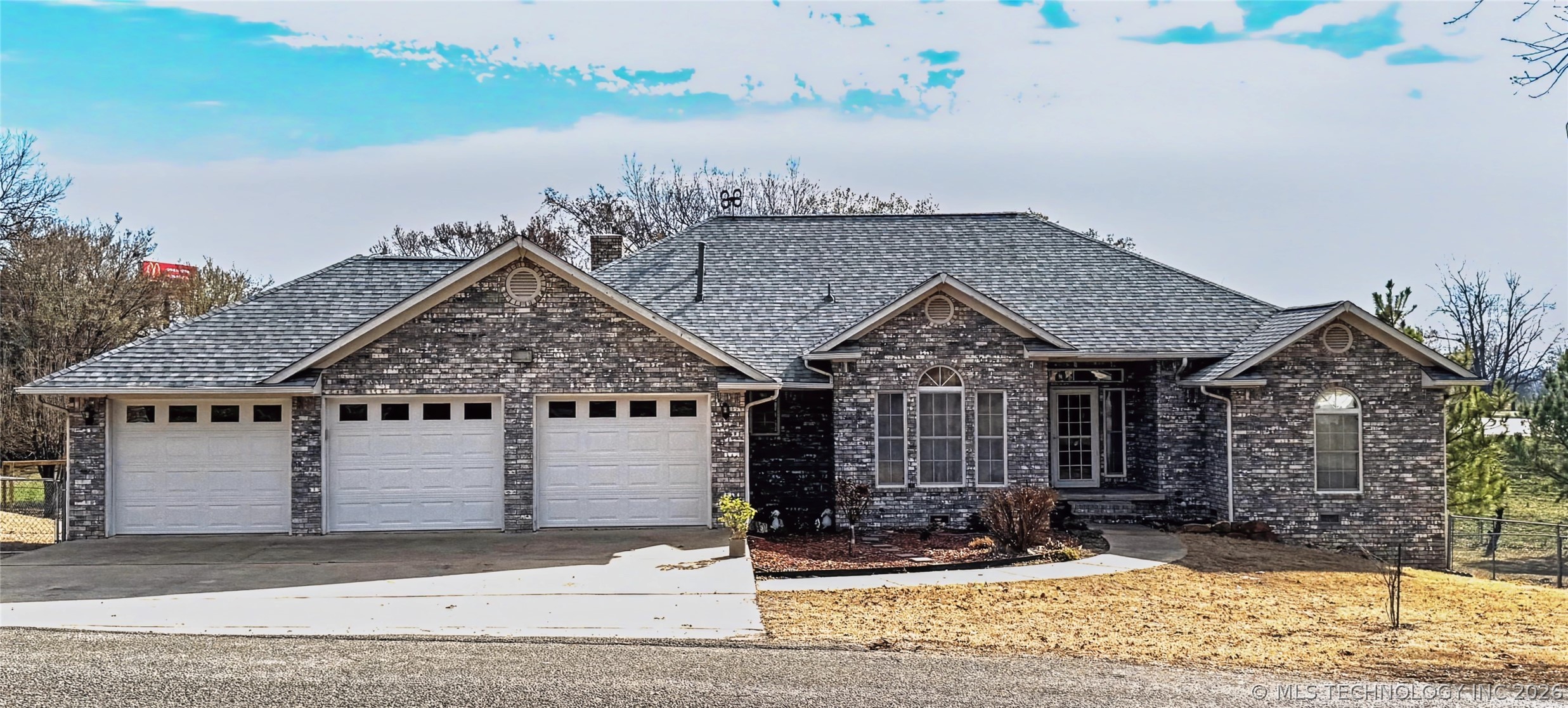 5273 Jeanette Lane Property Photo 3