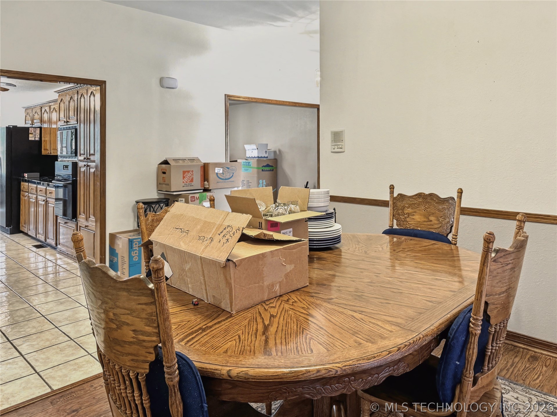 5273 Jeanette Lane Property Photo 9