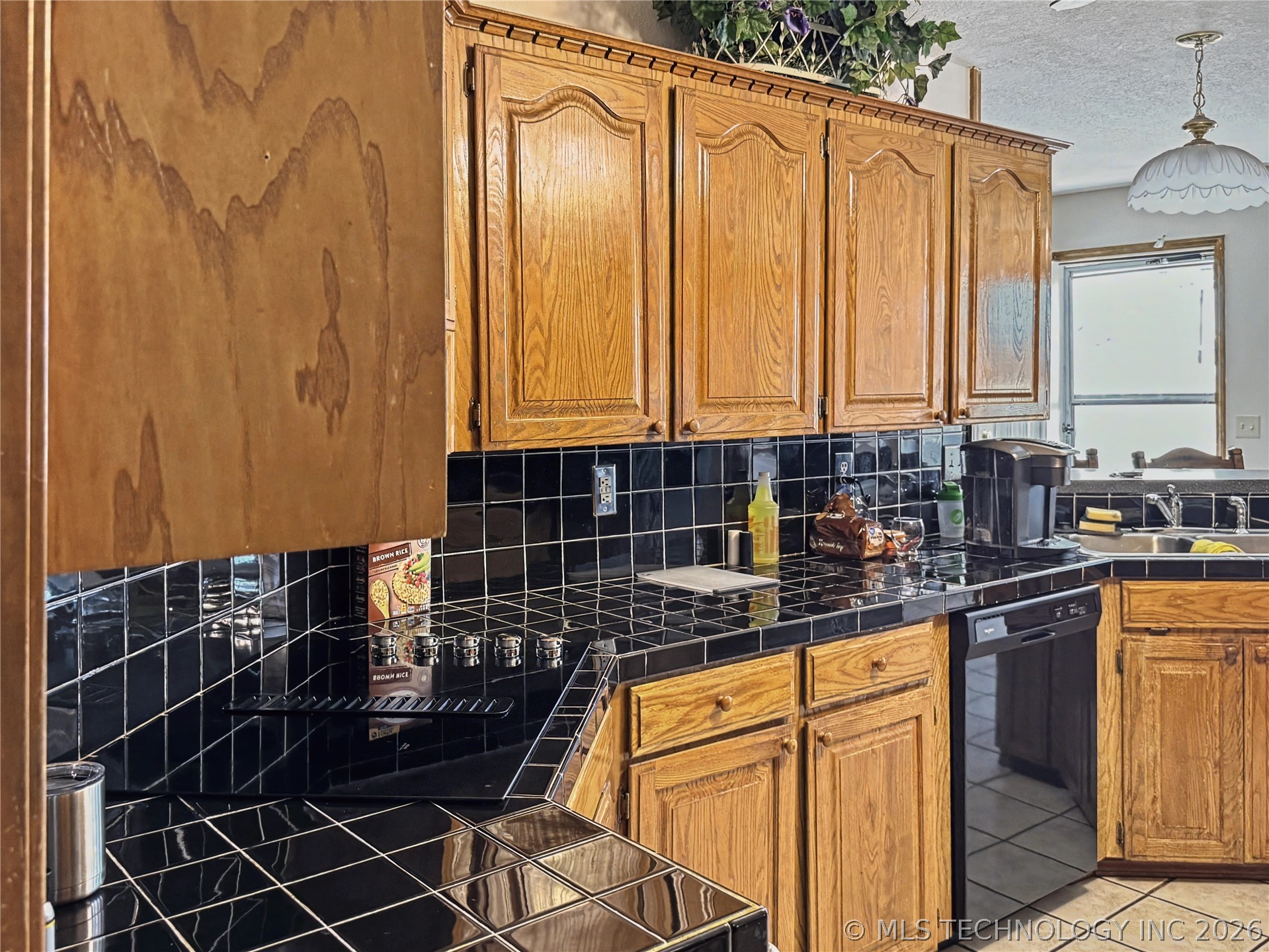 5273 Jeanette Lane Property Photo 10