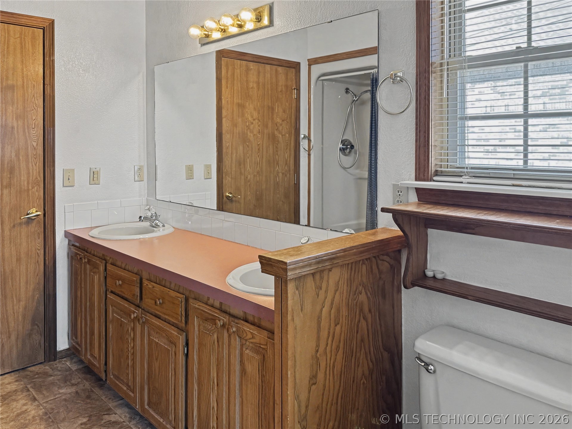 5273 Jeanette Lane Property Photo 20