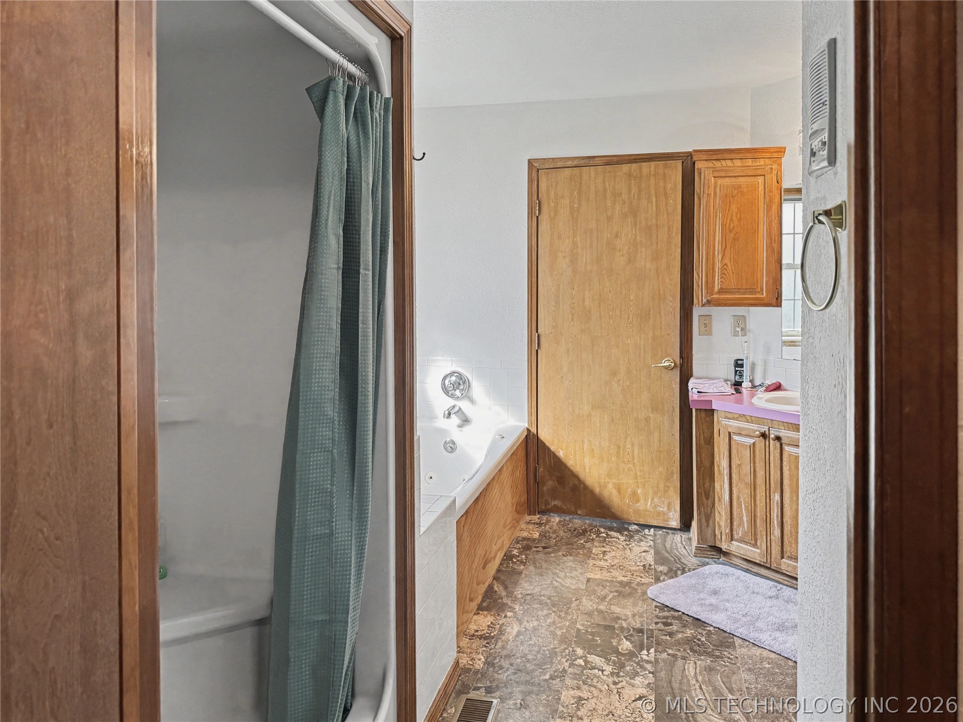 5273 Jeanette Lane Property Photo 36