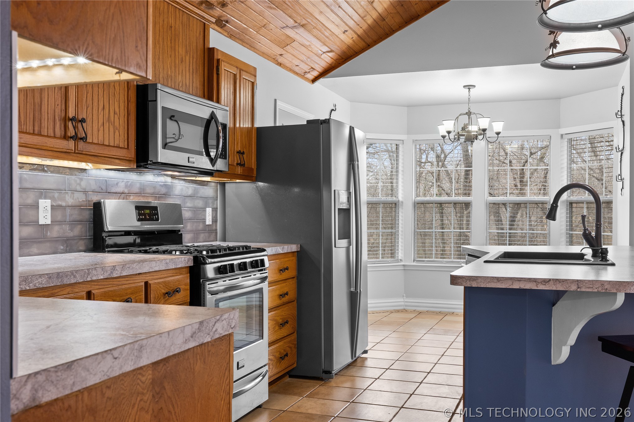 15 S 275th East Avenue Property Photo 2
