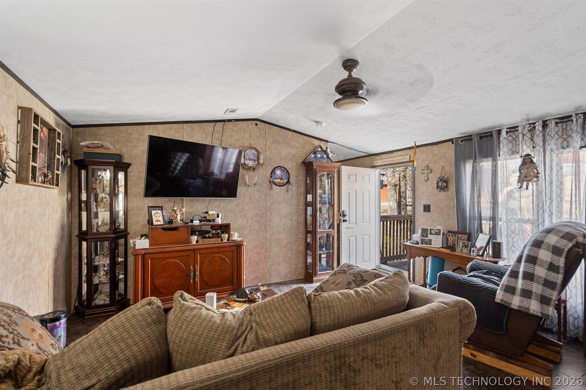 12455 Trego Road Property Photo 6