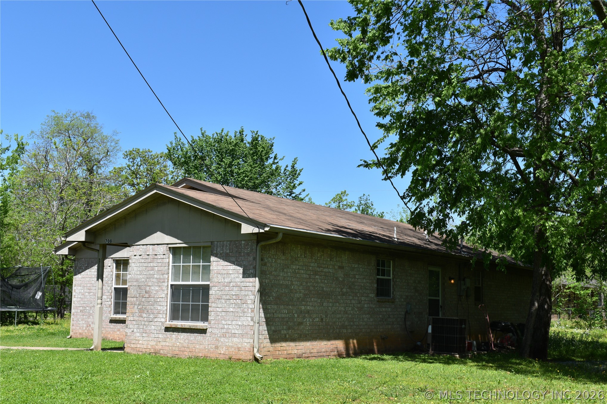 708 W Sterret Street Property Photo 1