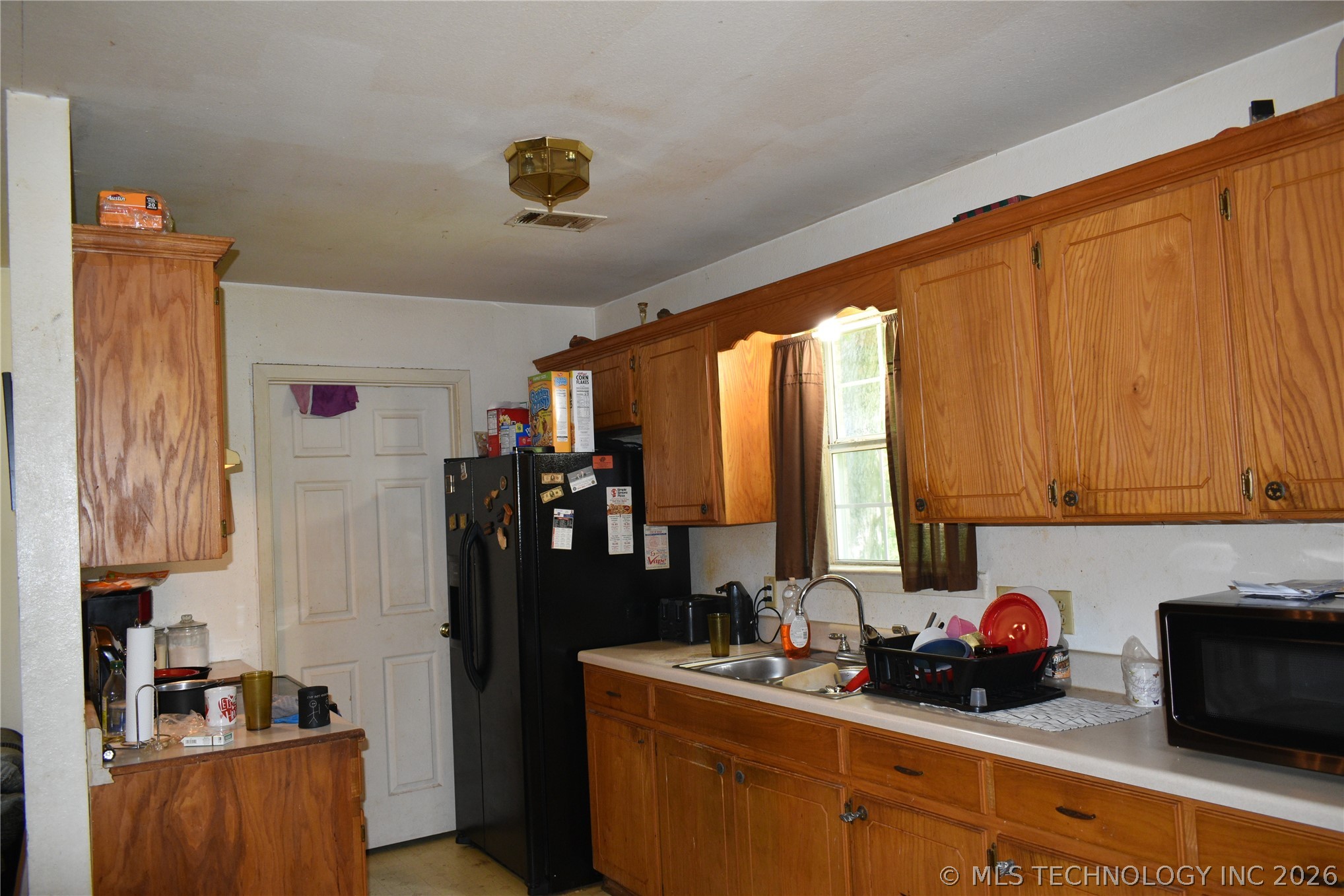 708 W Sterret Street Property Photo 6