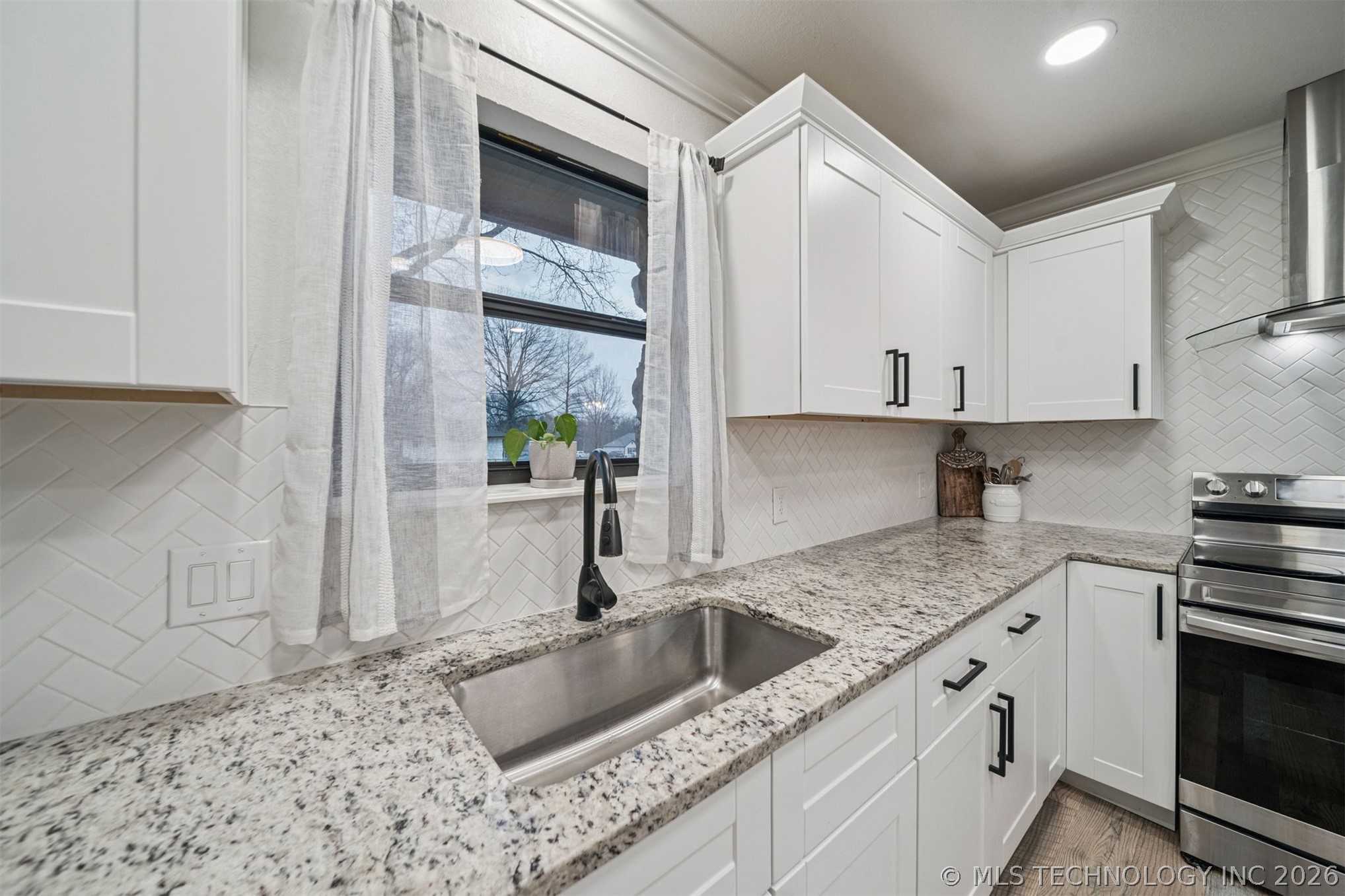 24465 S Orange Cove Property Photo 14