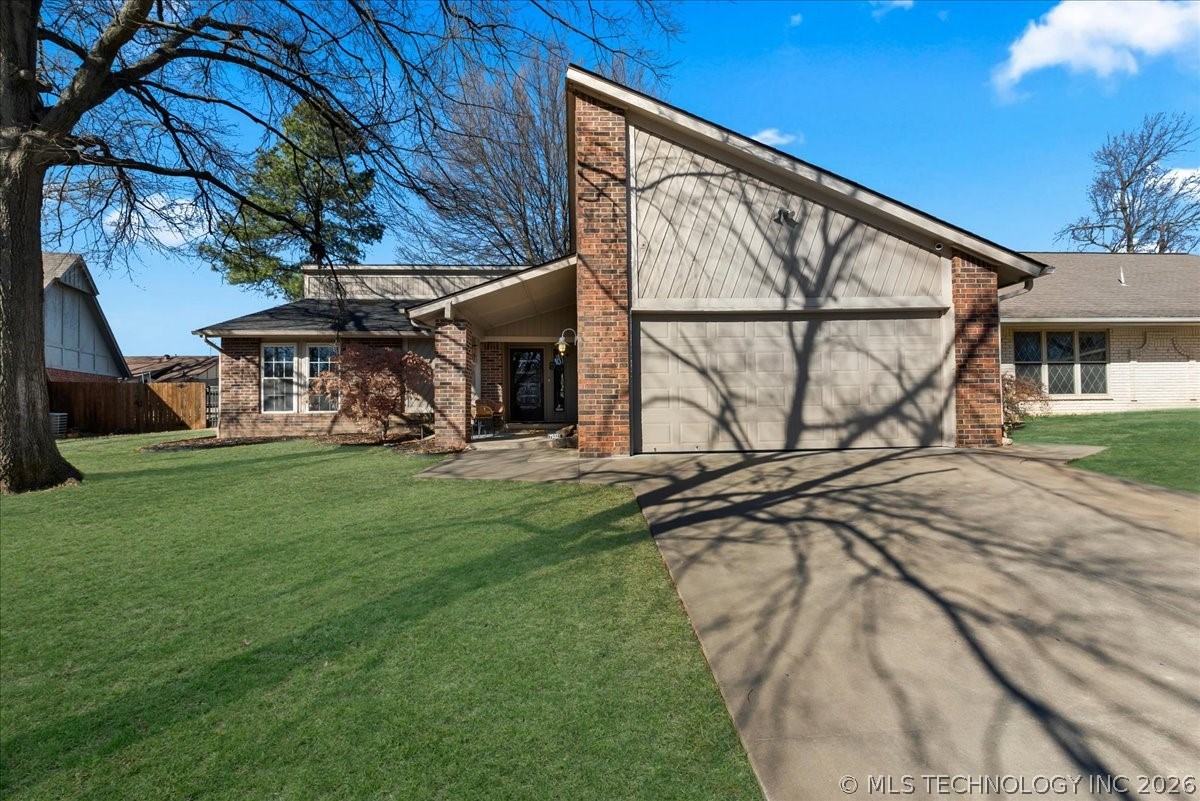 7932 S 86th East Avenue Property Photo 1