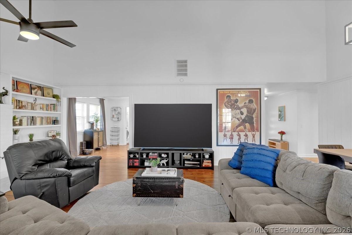 7932 S 86th East Avenue Property Photo 14