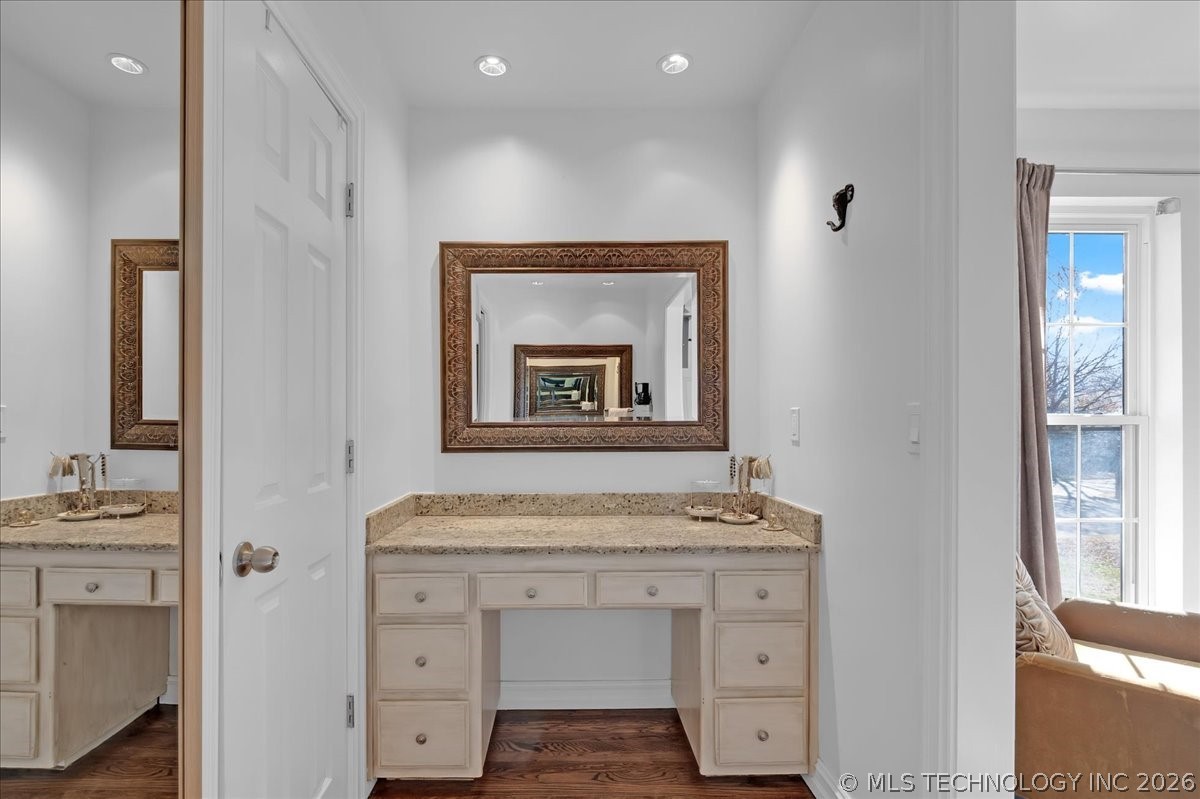 7932 S 86th East Avenue Property Photo 34