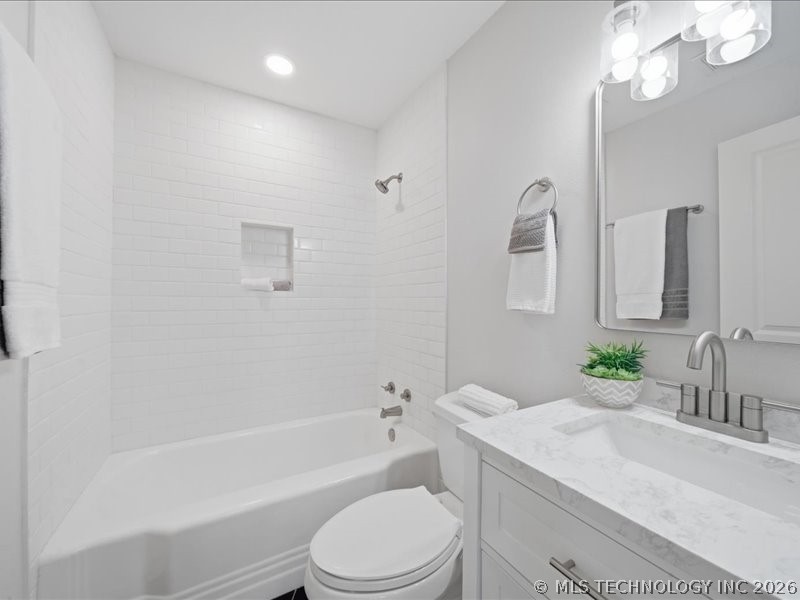 1115 N Garfield Avenue Property Photo 25